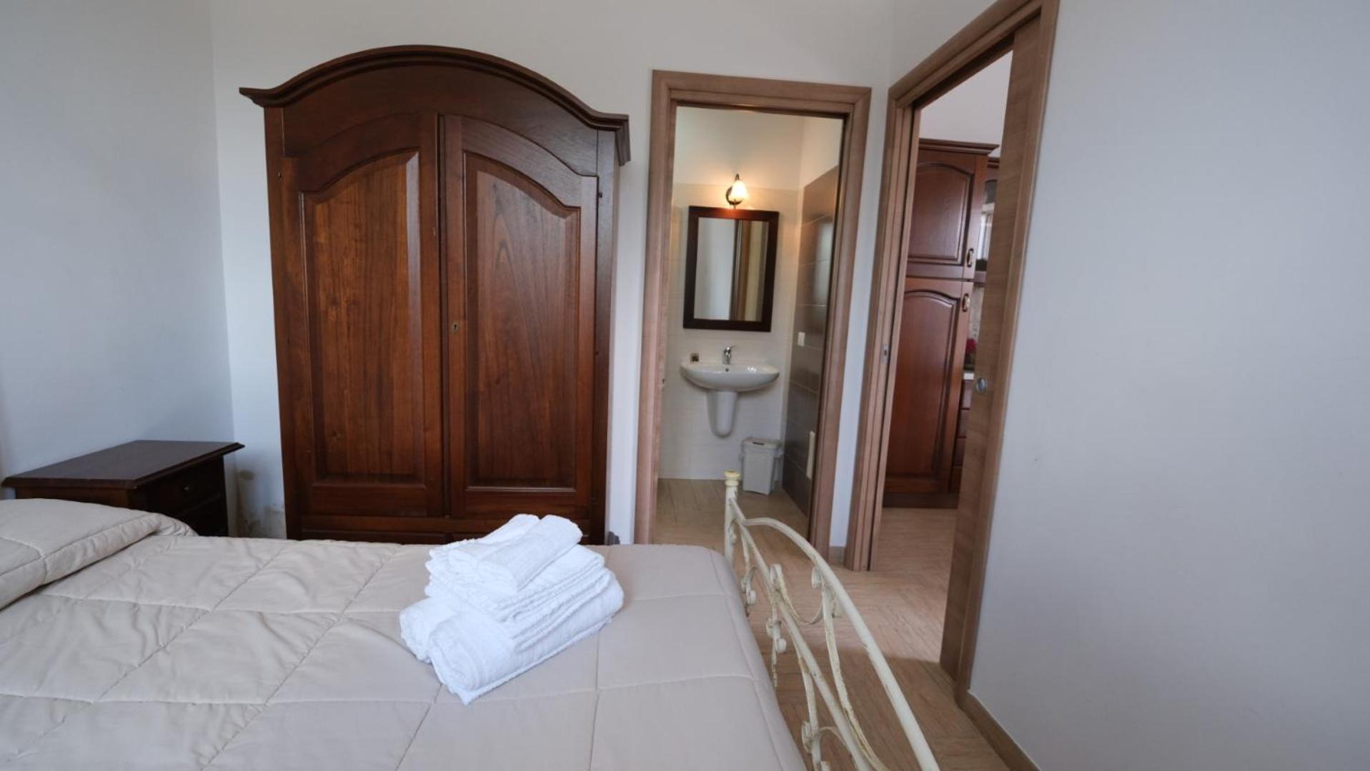 Camera Familiare con Bagno Privato